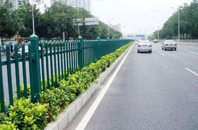 公路隔离栏案例二