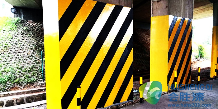 一场反光涂料与热熔涂料之间的比赛