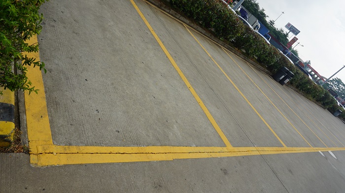 涂刷方案50问之停车场反光漆的发白如何避免？