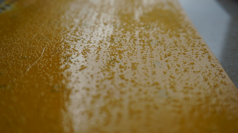 反光涂料表面为什么摸起来“脏脏”的？