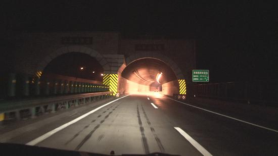 防撞标示涂刷选材更好的选择汇胜夜间反光漆