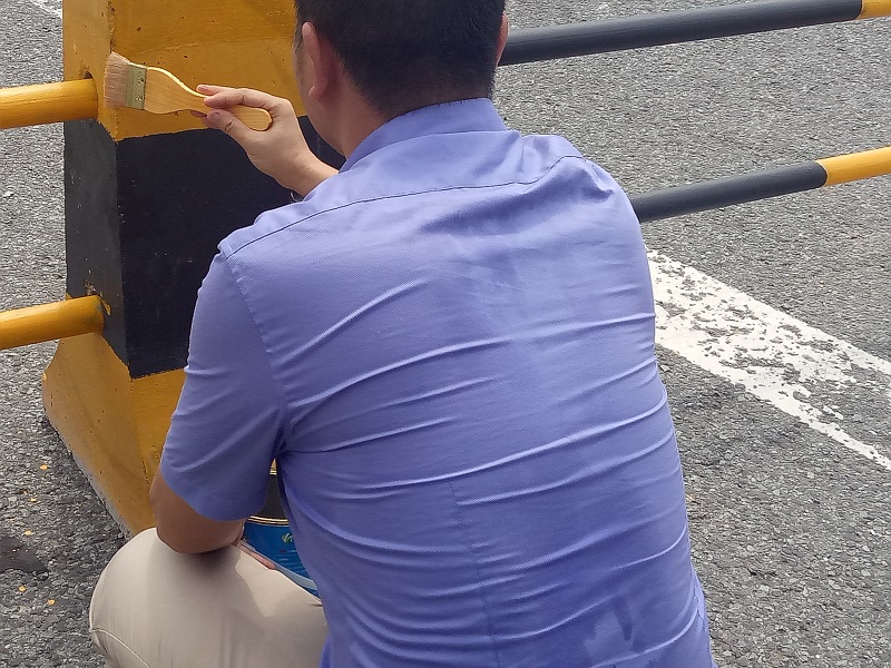 也许，真实的防撞墩反光漆销售并非是如你所想的那样