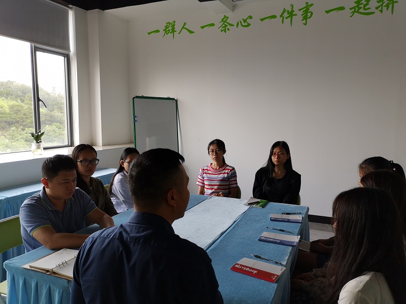 东莞汇胜化工反光漆生产厂家为何执着于“以人为本”？