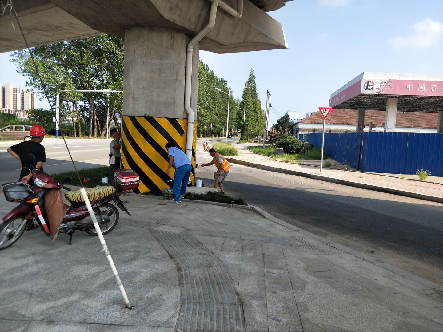 道路反光涂料夏天施工都容易受到哪些因素影响？