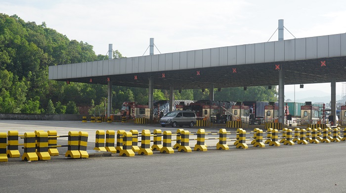 道路防护反光漆属于危化品吗？