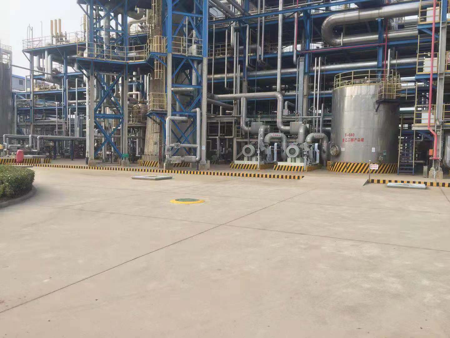 收费亭反光漆中的反光微珠有什么性能？