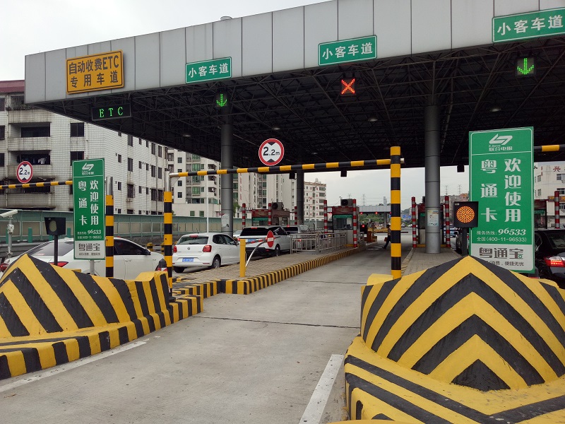 你的道路设施反光漆为什么光泽度那么低？