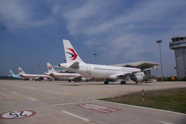 机场防护反光漆在低温情况下施工容易出现什么问题？