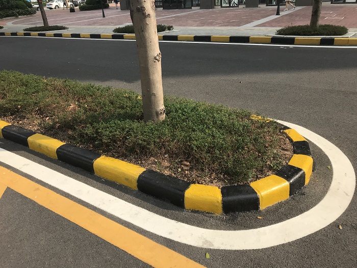 黄黑道路反光漆的底面漆作用