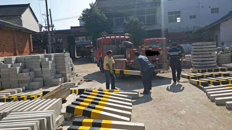 道路设施反光漆的针孔原因一览