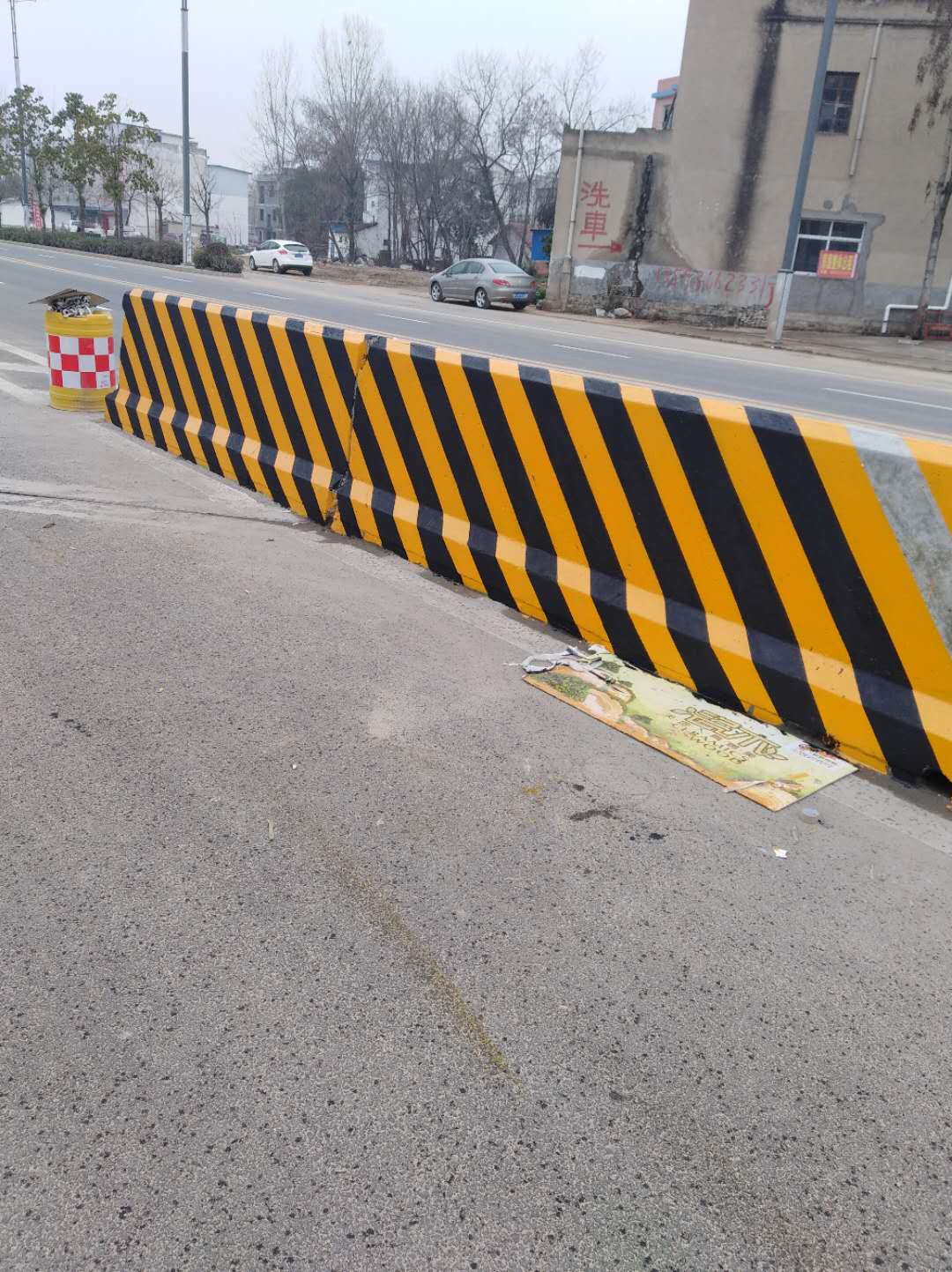 怎样有效预防道路防护反光漆出现流挂？