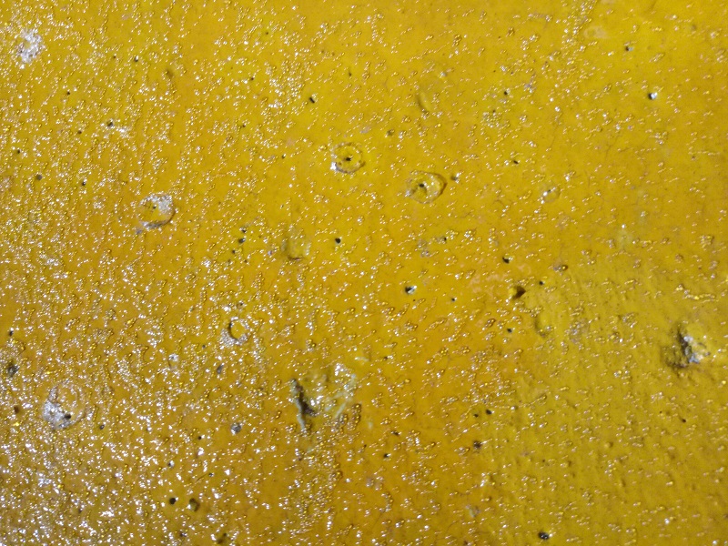 导致隔离墩反光涂料出现这种弊病的原因有哪些？