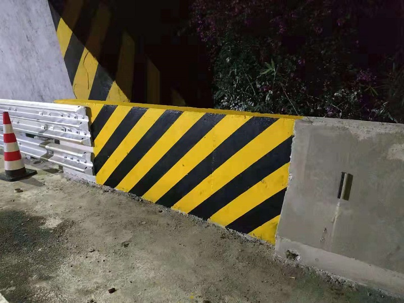 警示反光油漆在冬夏两季的干燥速度有何不同？