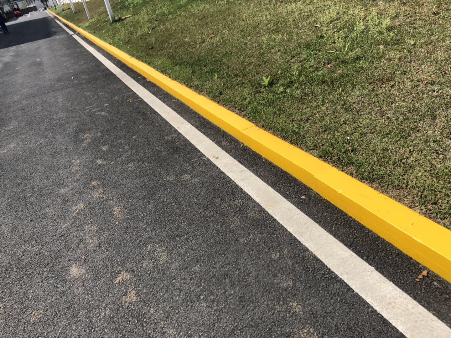 道路防护反光漆是怎么测试有效保质期的