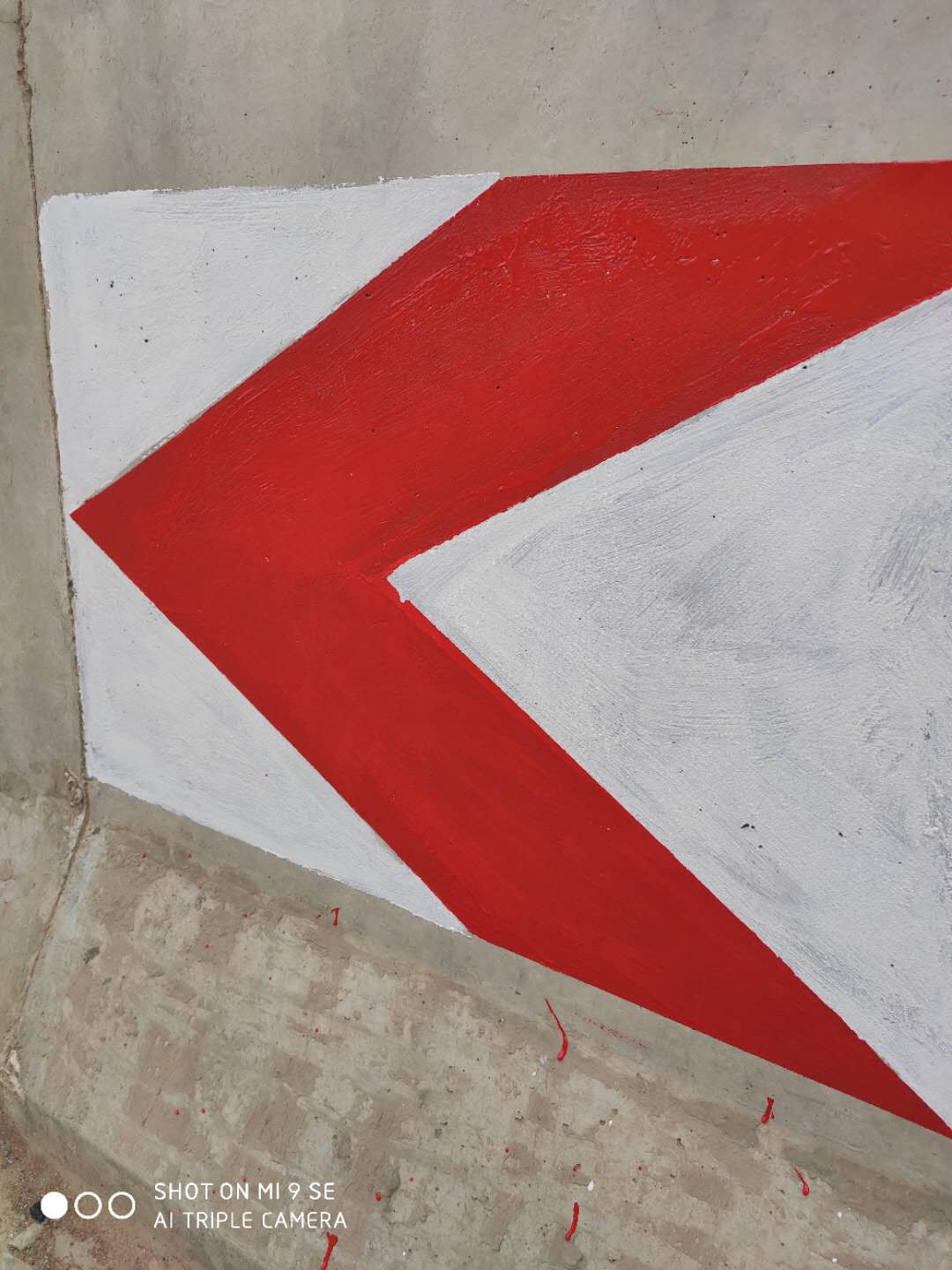 红白道路反光漆怎么进行施工？