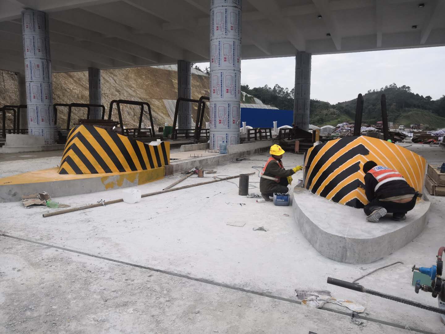 道路工程使用的反光漆应该怎么选择？