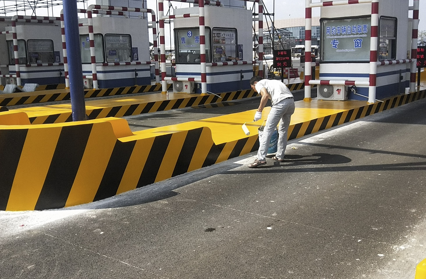 使用在道路交通设施的反光油漆怎么样