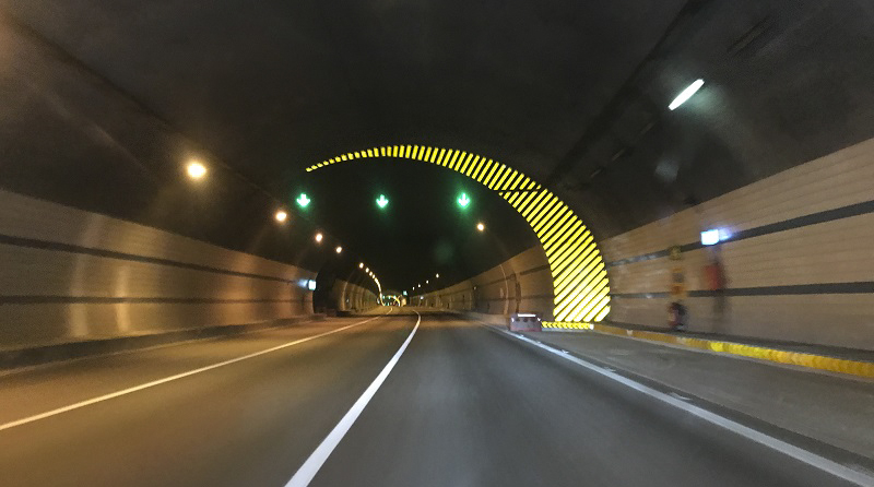 隧道为什么要涂刷反光漆呢？