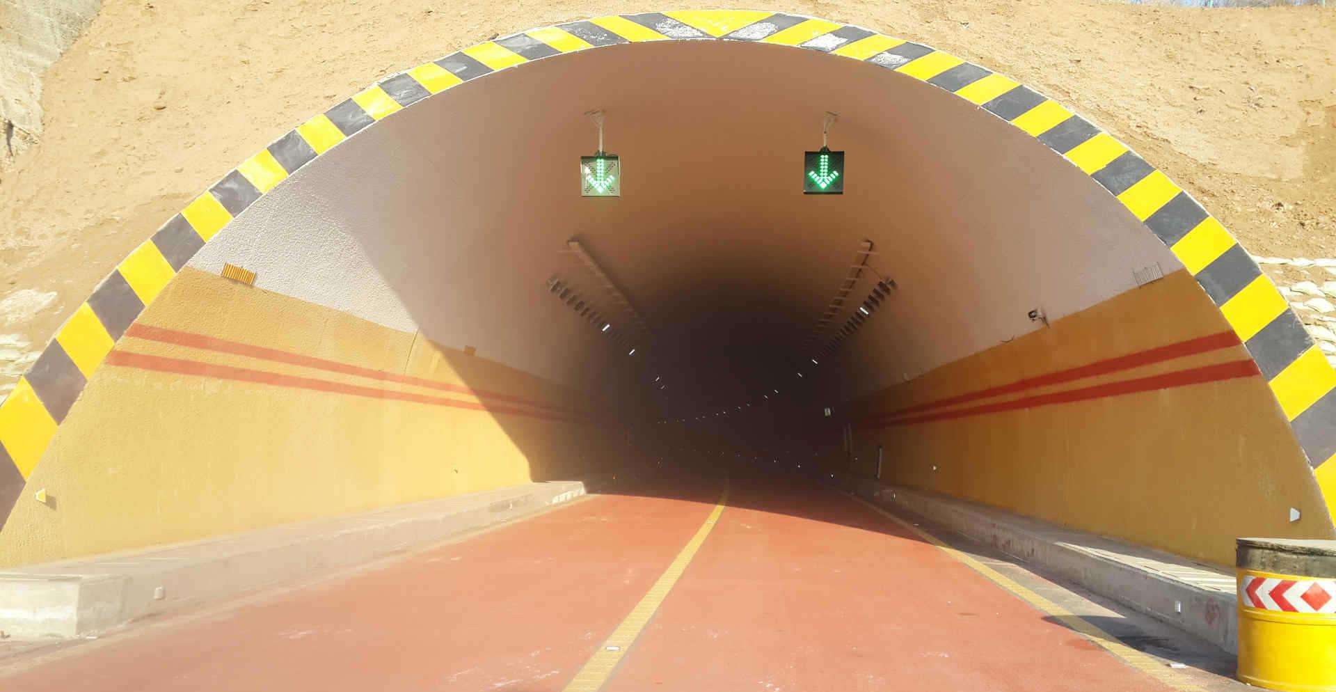 隧道涂刷反光漆工程时需要注意这些小细节