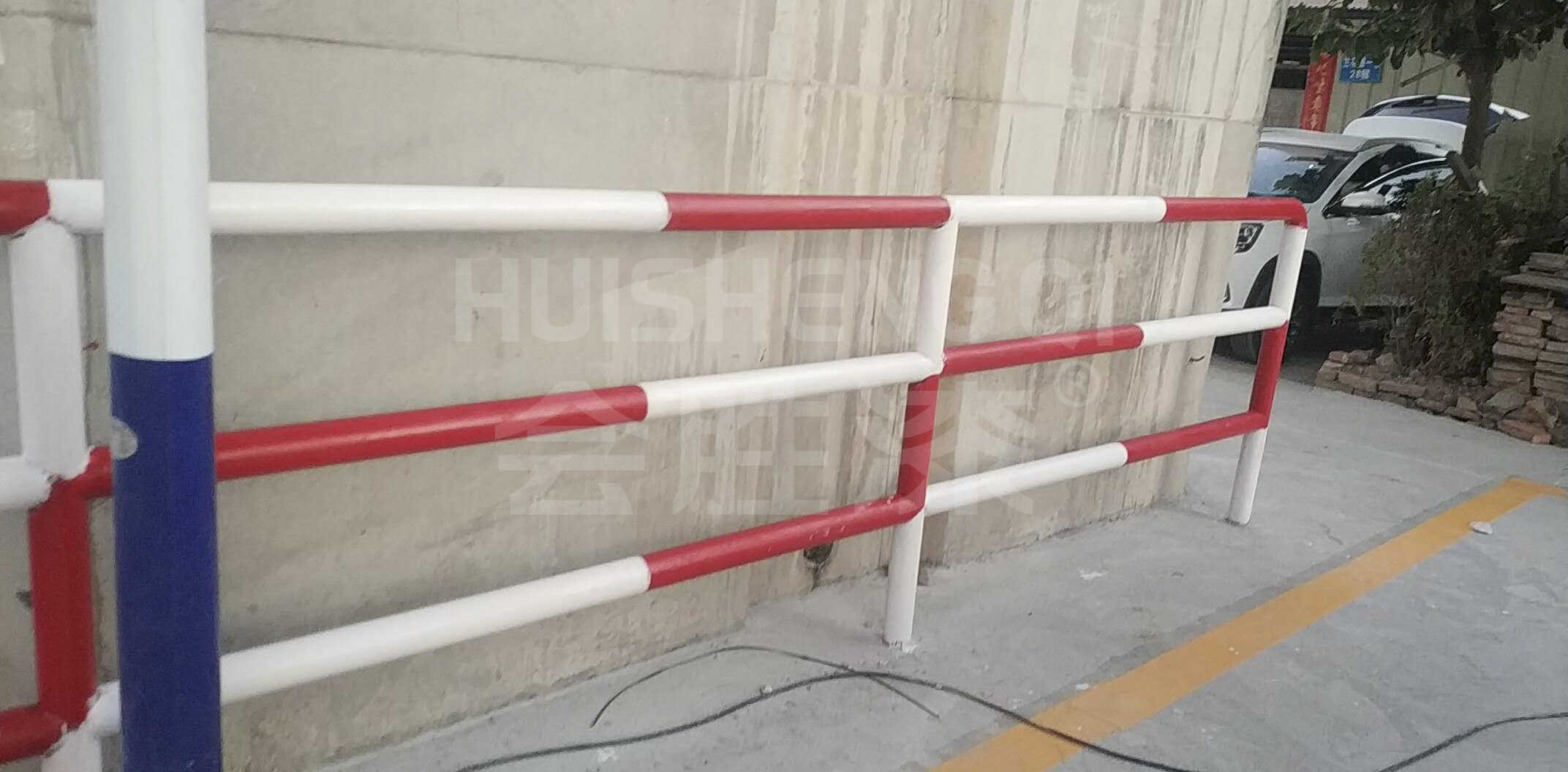 道路反光警示漆在施工时对环境有什么要求？