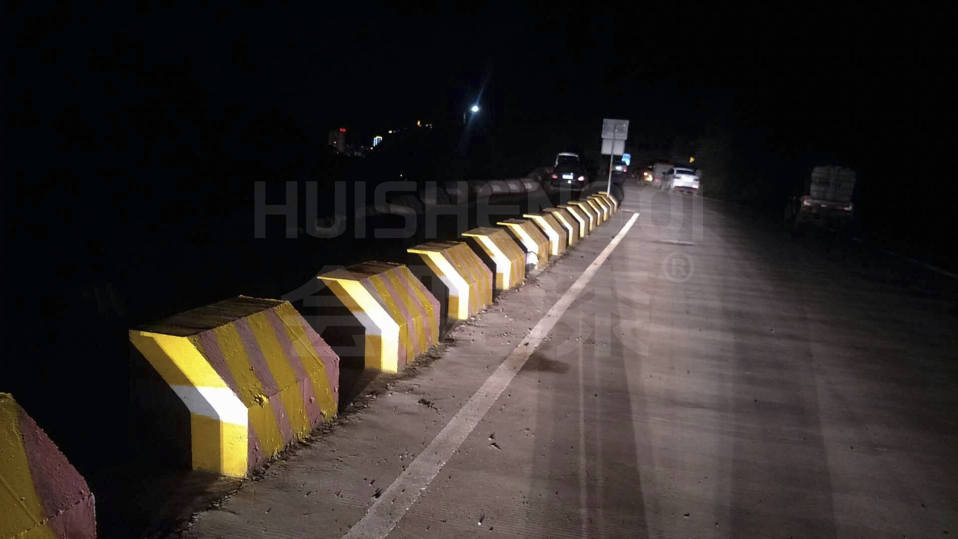 会胜漆的道路反光漆在乡村道路的作用