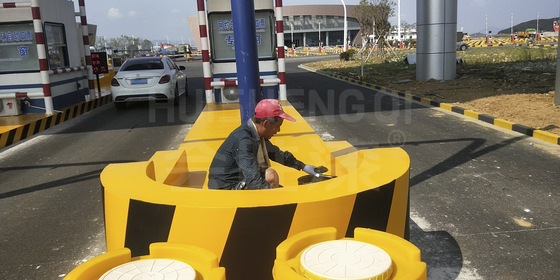 道路设施的黄黑油漆是什么漆？