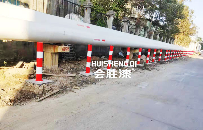 立柱刷反光漆还是贴反光膜好？