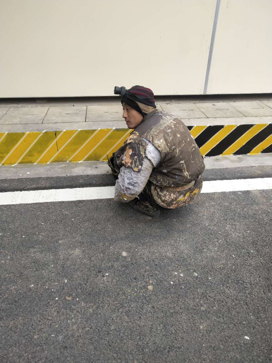 警示反光漆效果图