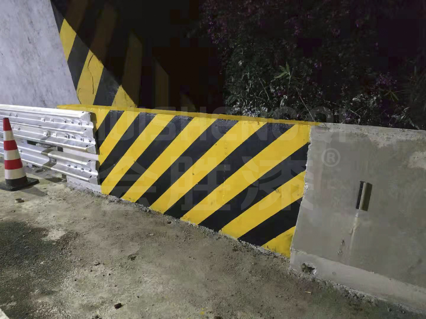 道路警示反光漆