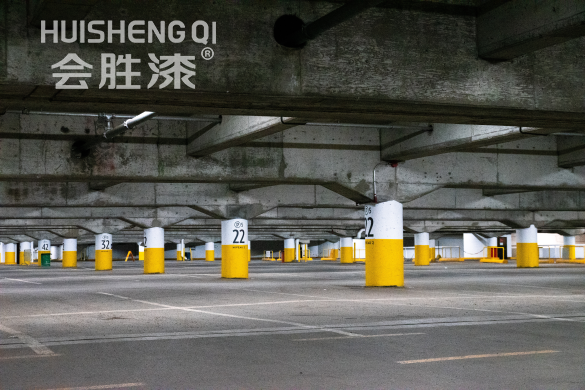 蜂蜜浏览器_empty-concrete-parking-lot-3095713.png